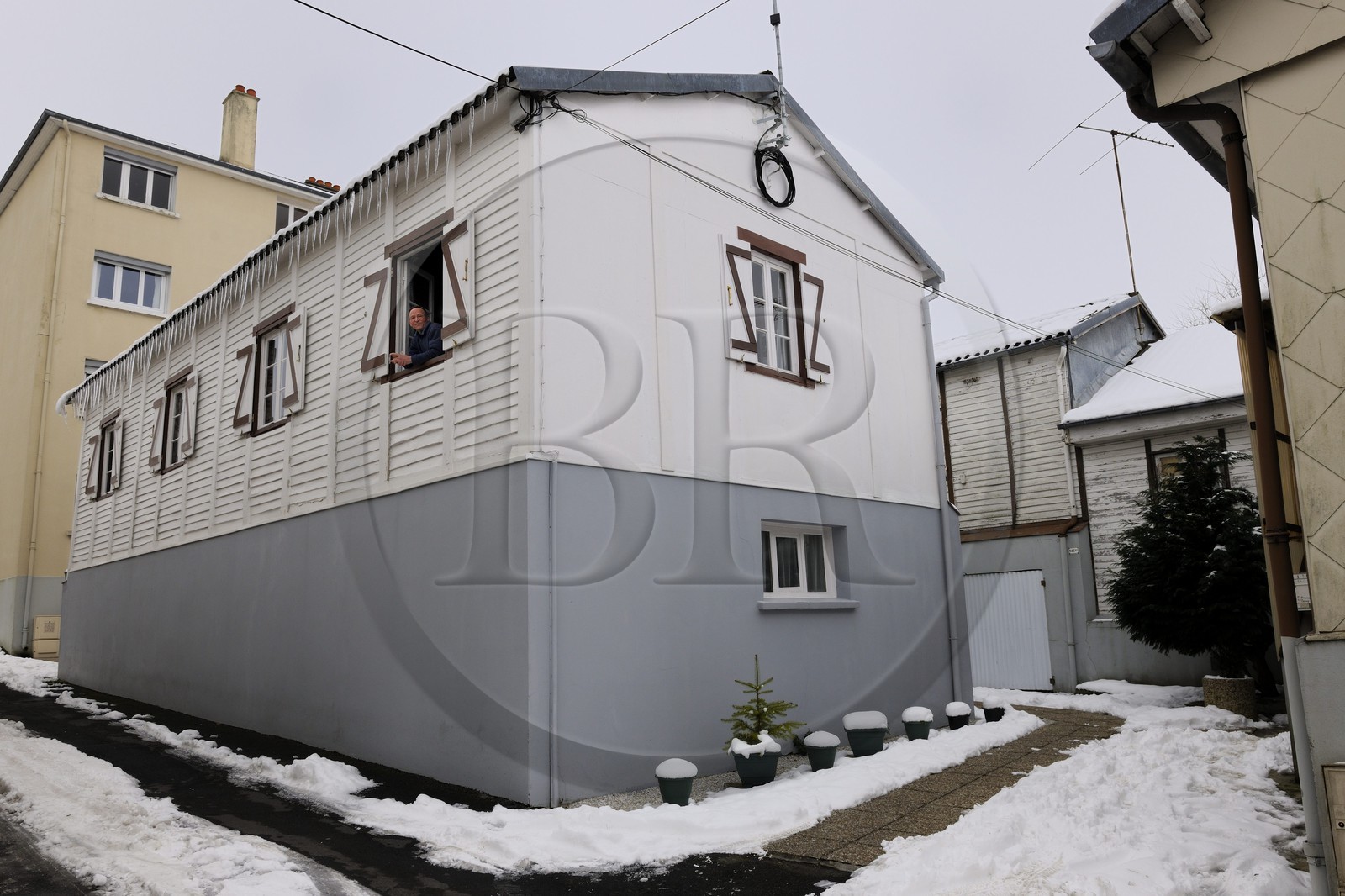 France, Manche (50), Cotentin, Saint-Lô, unique exemplaire restant des barraquements provisoires post bombardements de 1944, Zakari Kostov