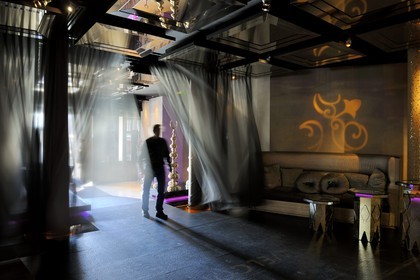 Turquie, Istanbul, quartier de Beşiktaş, lobby de l'hôtel W dans le lotissement historique de maisons en terrasse d’Akaretler