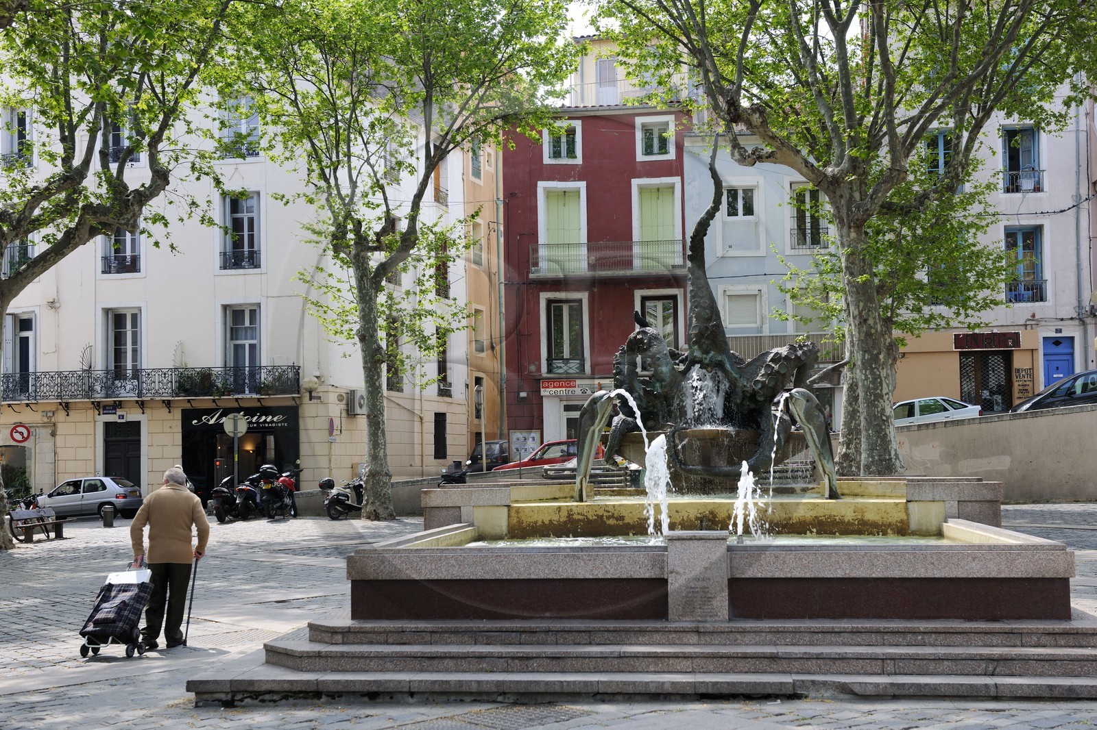 France, Hérault (34), Sète, place Léon Blum, fontaine le Poufre création de l'artiste Pierre Nocca