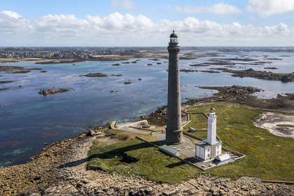 France, Finistère, Abers Country (Pays des Abers), Ile Vierge (Virgin Island) in the Lilia archipelago, the Virgin Island lighthouse, the tallest lighthouse in Europe at 82.5 meters, and the old lighthouse from 1845 (aerial view)