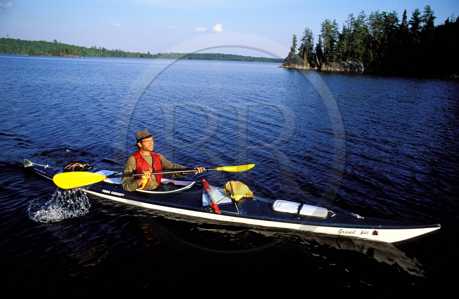 Canada, Québec, réserve de la Vérendrye, kayak de mer sur le lac Victoria