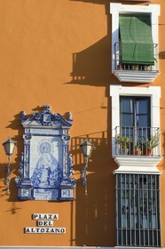 Espagne, Andalousie, Séville, quartier de Triana, place Plaza del Altozano, azulejos de la Vierge Marie