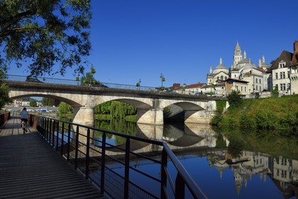 France, Dordogne, White Perigord, Perigueux, Saint Front Cathedral, stop on Route of Santiago de Compostela listed as World Heritage by UNESCO, the Barris Bridge and the Greenway cycle route (Veloroute Voie verte) along the river Isle