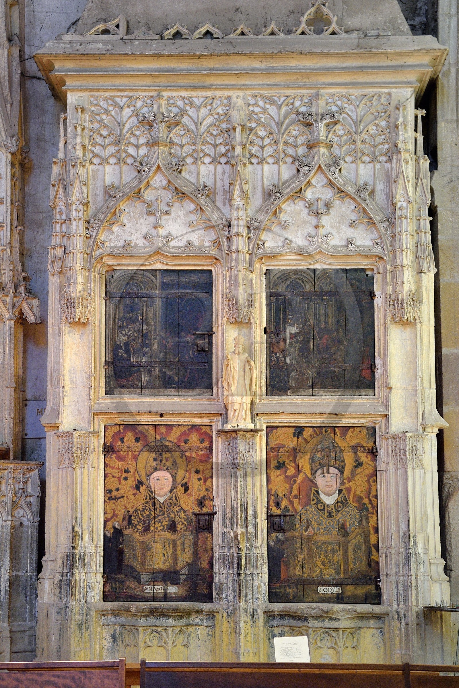 France, Allier (03), ancienne province du Bourbonnais, Souvigny, l'église prieurale clunisienne Saint-Pierre-et-Saint-Paul, nécropole ducale des Ducs de Bourbon, l'armoire aux reliques (XVe siècle) consacrée à Saint Mayeul et à Saint Odilon qui furent tous deux abbés de Cluny