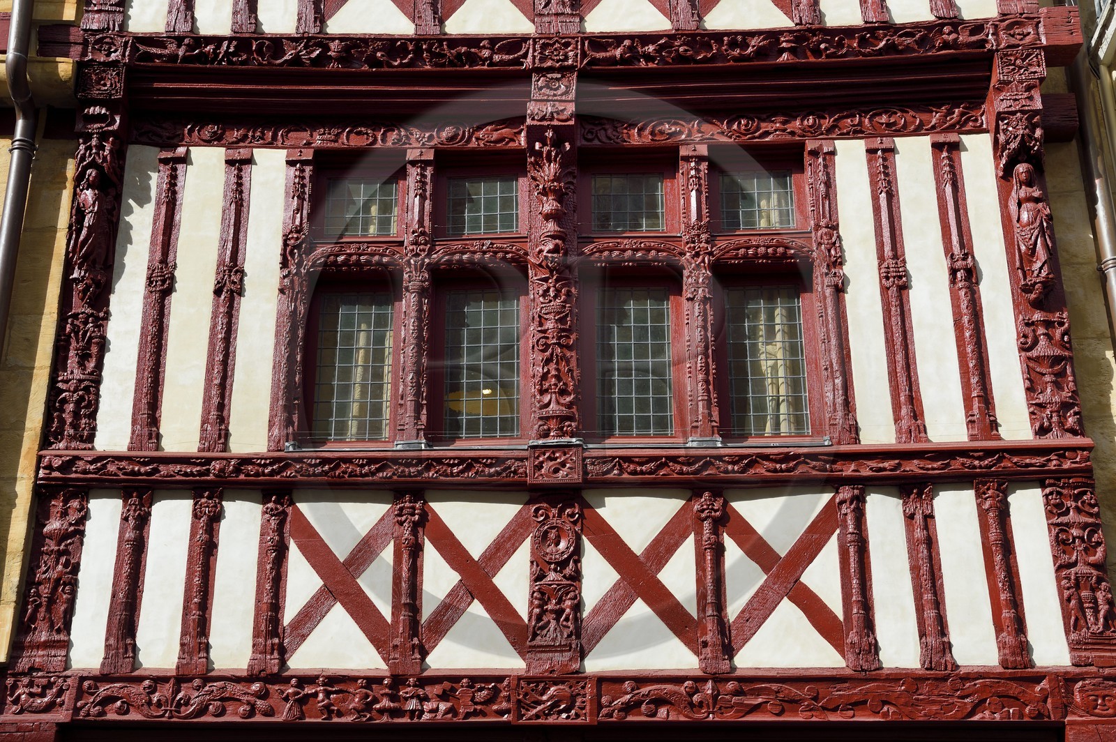 France, Calvados (14), Caen, maisons à pans de bois du XVIe siècle situées aux 52 et 54 rue Saint-Pierre