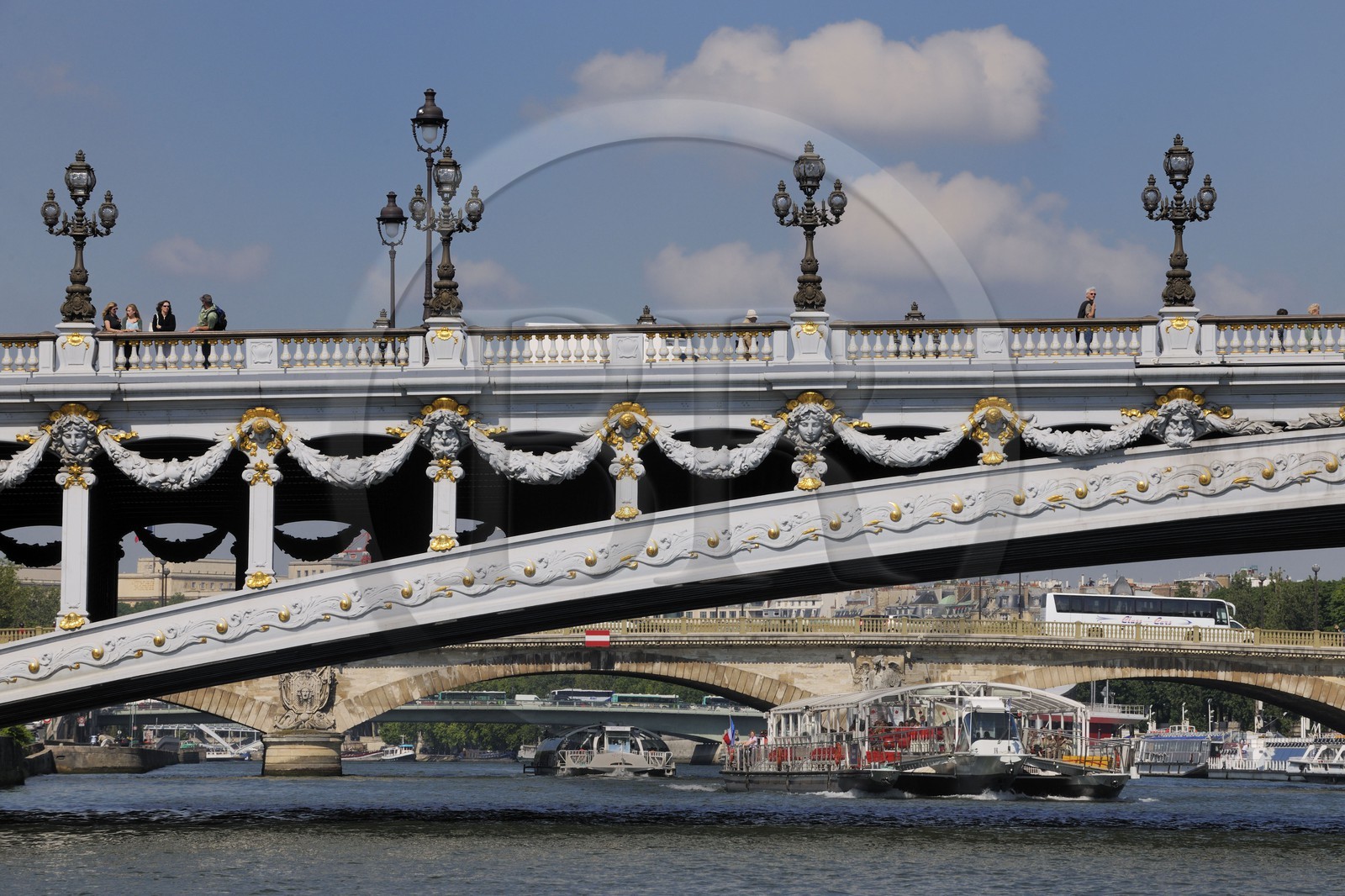 France, Paris (75), les rives de la Seine classées Patrimoine Mondiale de l'UNESCO, le pont Alexandre III
