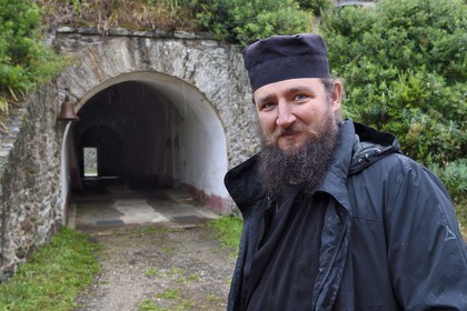 France, Var (83), Iles d'Hyères, parc national de Port Cros, Ile de Porquerolles, le Monastère orthodoxe Sainte-Marie dans l'ancien fort de la Repentance, le Père Pantelimon
