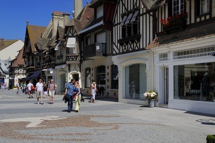 France, Calvados, Pays d'Auge, Deauville, luxury stores in the rue du Casino