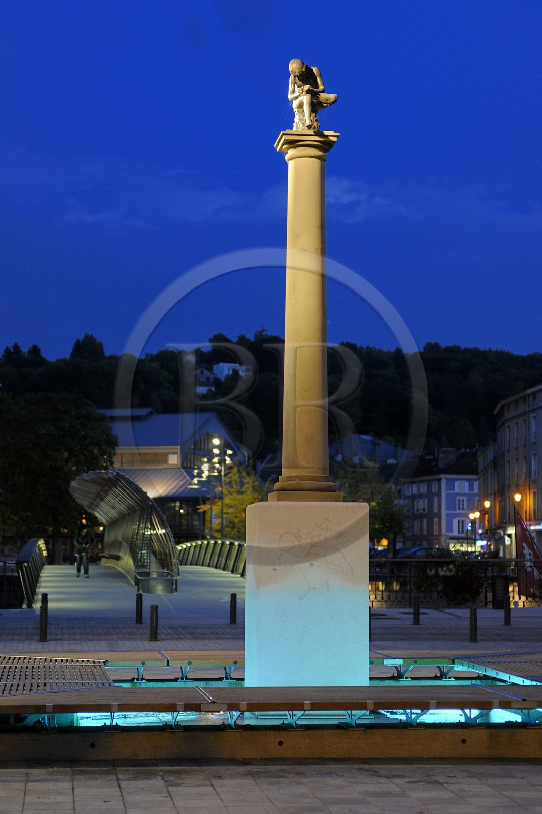 France, Vosges, Epinal, on a column over Place Pinau (Pinau's Square), a statue representing a child pulling a thorn from his feet