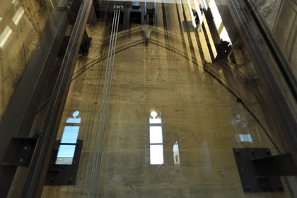 France, Dordogne (24), Périgord Noir, vallée de la Dordogne, Sarlat-la-Canéda, ascenseur dans le clocher de l'église Sainte-Marie reconvertie en marché couvert et espace culturel par l'architecte Jean Nouvel, Architecte Jean Nouvel, Mention obligatoire