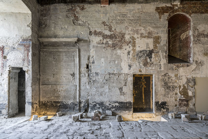 France, Vaucluse, Avignon, Palais des Papes (Palace of the Popes) listed as World heritage by UNESCO, Chamberlain's room with remains of 14th century frescoes