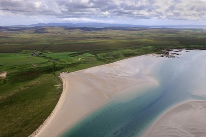 Royaume-Uni, Ecosse, Hébrides intérieures, Ile de Islay, la côte Nord-Ouest, le Loch Gruinart (vue aérienne)