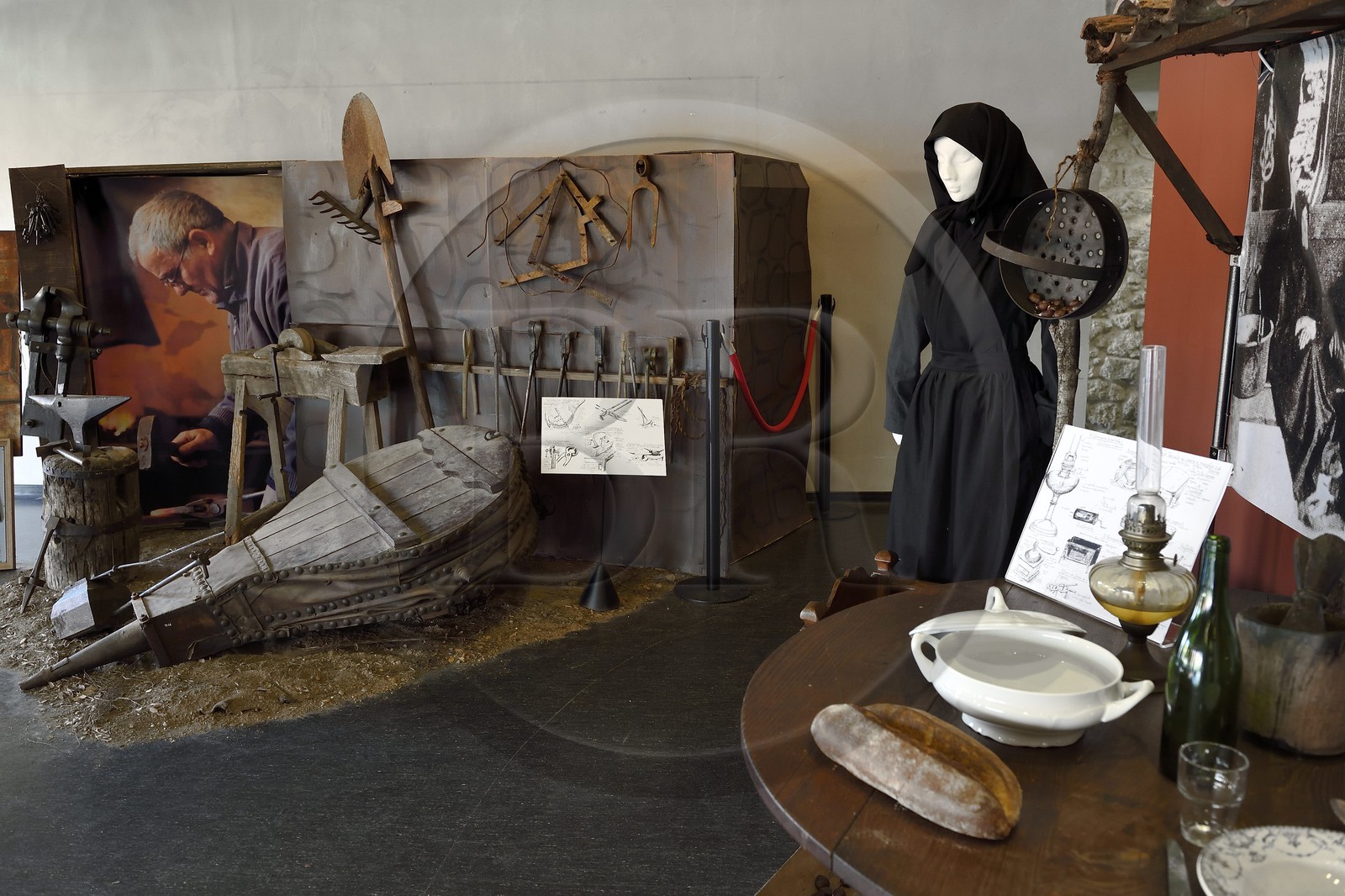 France, Corse-du-Sud (2A), Sartène, Musée de préhistoire corse et d’archéologie, Art et traditions populaires