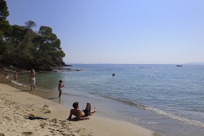 France, Var (83), Le Rayol-Canadel-sur-Mer, Domaine du Rayol, Jardin des Méditerranées, propriété du Conservatoire du Littoral, mention obligatoire, plage du départ du jardin marin