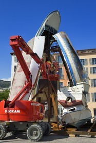 France, Var, Toulon, Place Monsenergue, installation of the ephemeral monumental installation from abandoned boats by artist Tadashi Kawamata