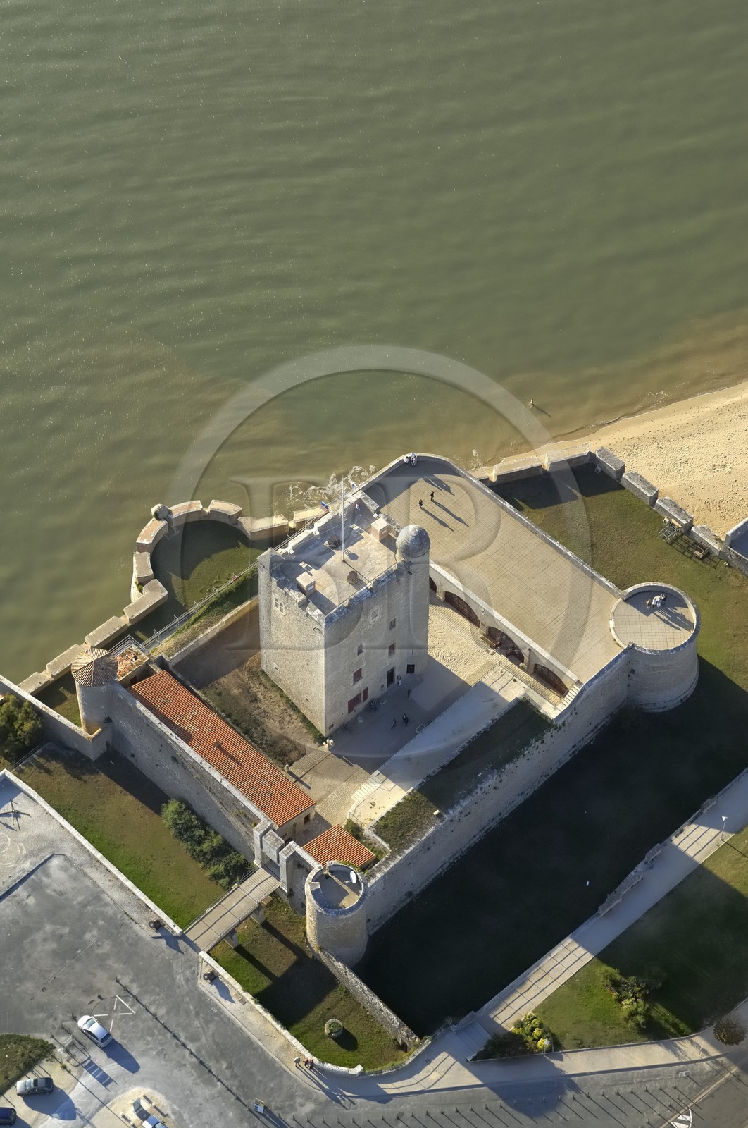 France, Charente-Maritime (17), Fouras, Fort Vauban avec donjon 12è s. (vue aérienne)