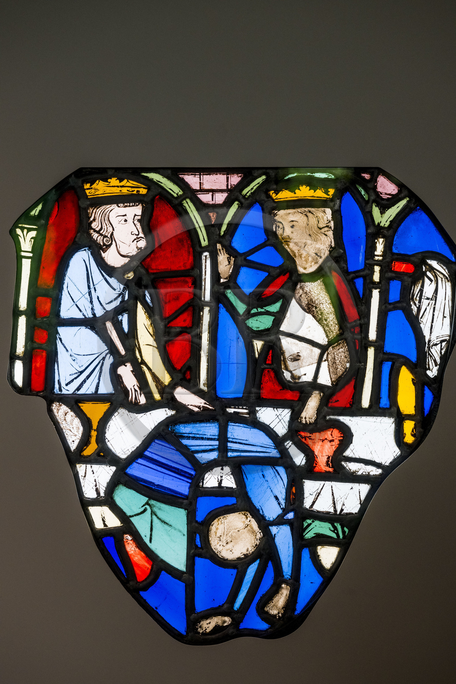 France, Paris (75), Musée de Cluny - Musée national du Moyen-Age, vitrail représentant une scène de la vie de Saint Jean Baptiste, danse de Salomé devant Herode, provenant de la Sainte-Chapelle de Paris, vers 1260