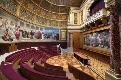 France, Paris, Saint Germain des Pres district, Ecole nationale superieure des Beaux-Arts (Fine Arts school), the Amphitheater of honor, the wall painting by Paul Delaroche and on the right the painting by Jean-Dominique Ingres Romulus winner of Acron