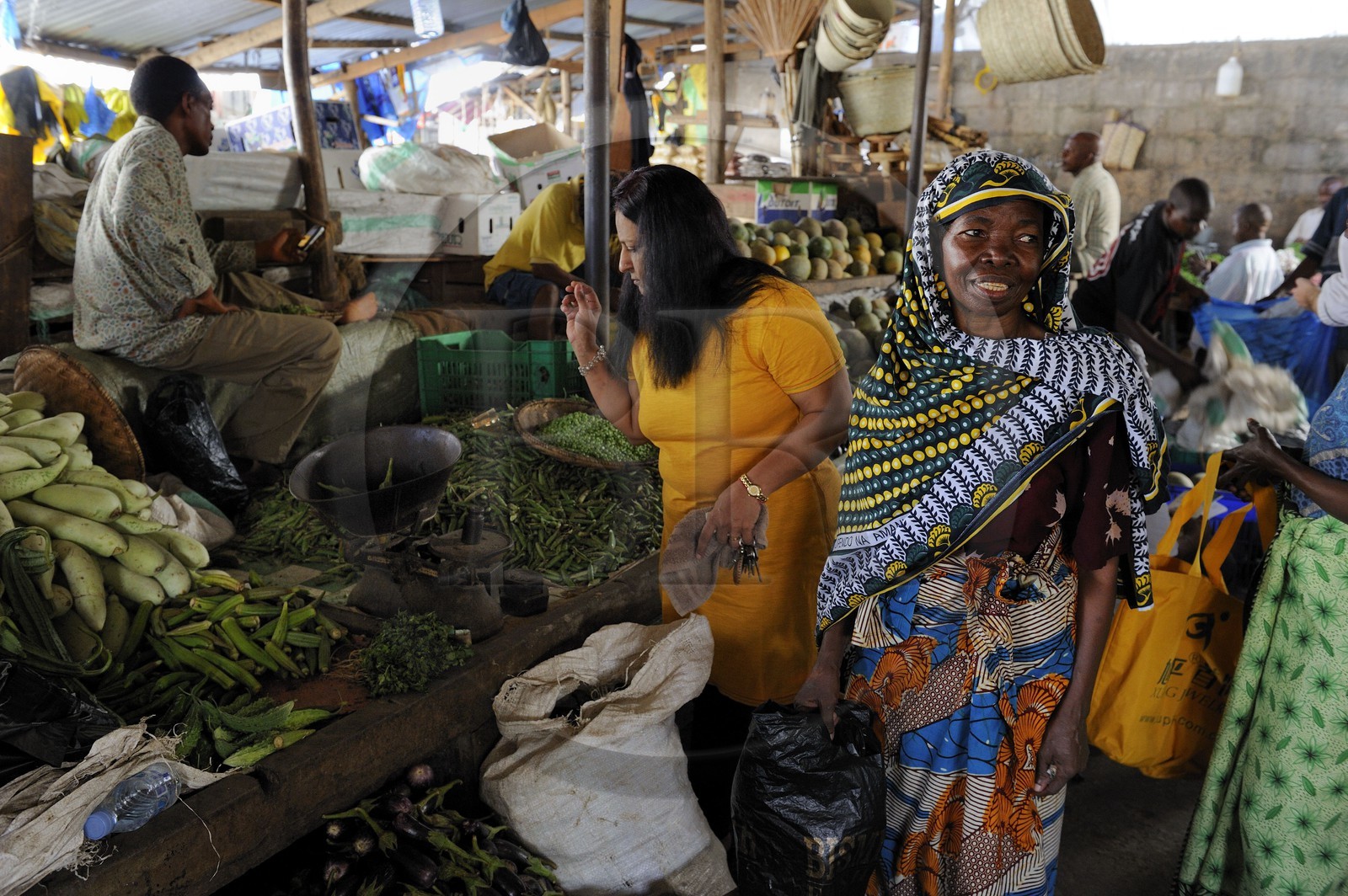 Tanzanie, Dar es-Salaam, marché de Kisutu