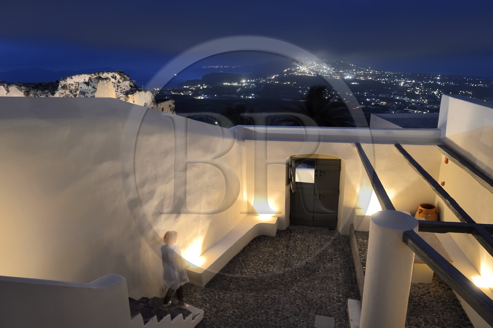 Grèce, Les Cyclades, mer Égée, île de Santorin (Thira ou Théra), village de Pyrgos, l'hôtel Relais & Châteaux Zannos Melathron