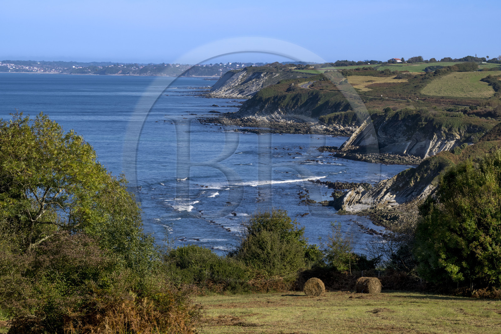 France, Pyrénées-Atlantiques (64), la côte du Pays-Basque, le domaine d'Abbadia géré par le Conservatoire du littoral et la corniche basque France, Pyrénées-Atlantiques (64), la côte du Pays-Basque, le domaine d'Abbadia géré par le Conservatoire du littoral et la corniche basque