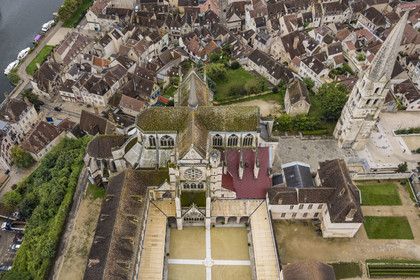 France, Yonne, Auxerre, Saint Germain Abbey and its cloister overlooking the Marine district (aerial view)