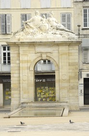 France, Charente-Maritime (17), Rochefort, la place Colbert
