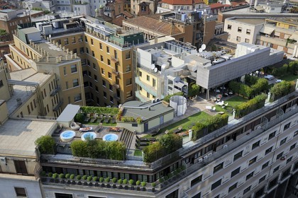 Italie, Lombardie, Milan, terrasse sur les toits d'une salle de sport et de fitness