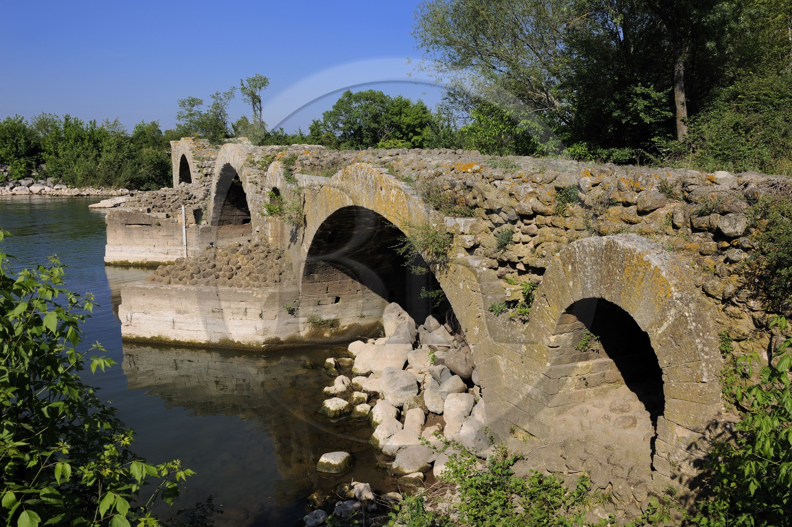 France, Hérault (34), le pont romain de Saint-Thibéry permettait à la voie Domitienne de franchir le fleuve Hérault