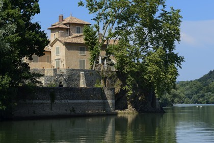 France, Rhone, Lyon, l'Ile Barbe in the middle of the Saone river