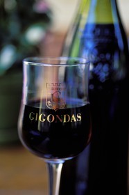 France, Vaucluse (84), vin de Gigondas, Côtes-du-rhône (Comtat Venaissin)