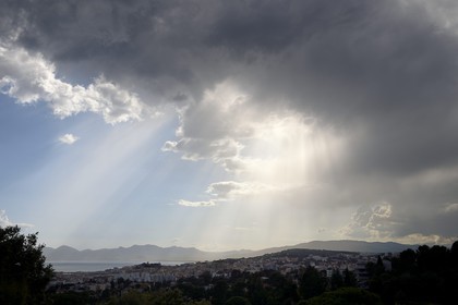 France, Alpes-Maritimes, Cannes and the massif des Maures in the background