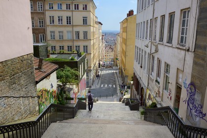 France, Rhône (69), Lyon, site historique classé Patrimoine Mondial de l'UNESCO, quartier de la Croix-Rousse, escalier de la rue Pouteau