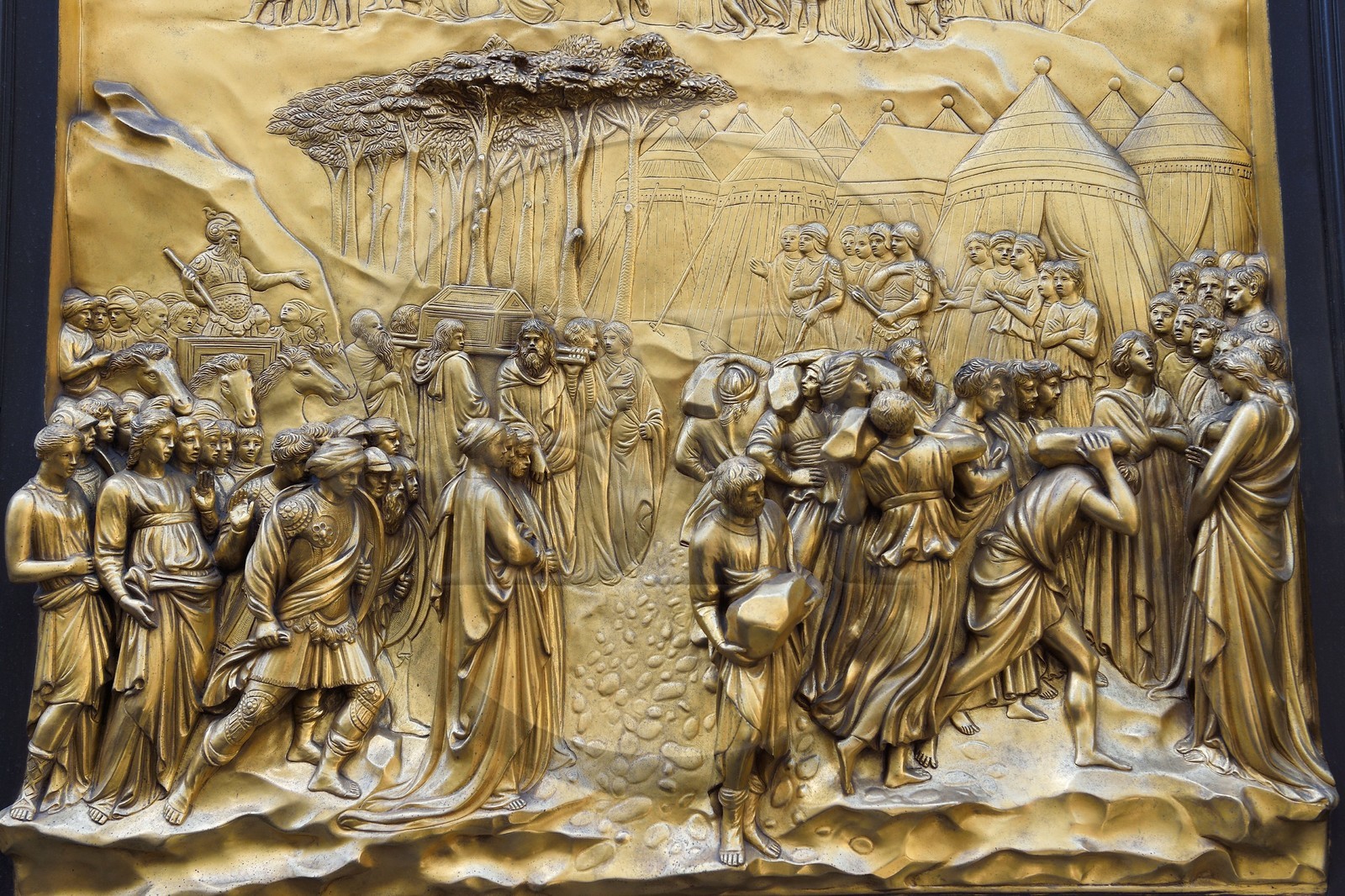 Italie, Toscane, Florence, centre historique classé Patrimoine Mondial de l'UNESCO, quartier du Duomo, baptistère de San Giovanni (baptistère Saint-Jean), Porta del Paradiso, Portes du Paradis, porte décorée de scène de la Bible sculptée par Ghiberti, ici l'histoire de Josué