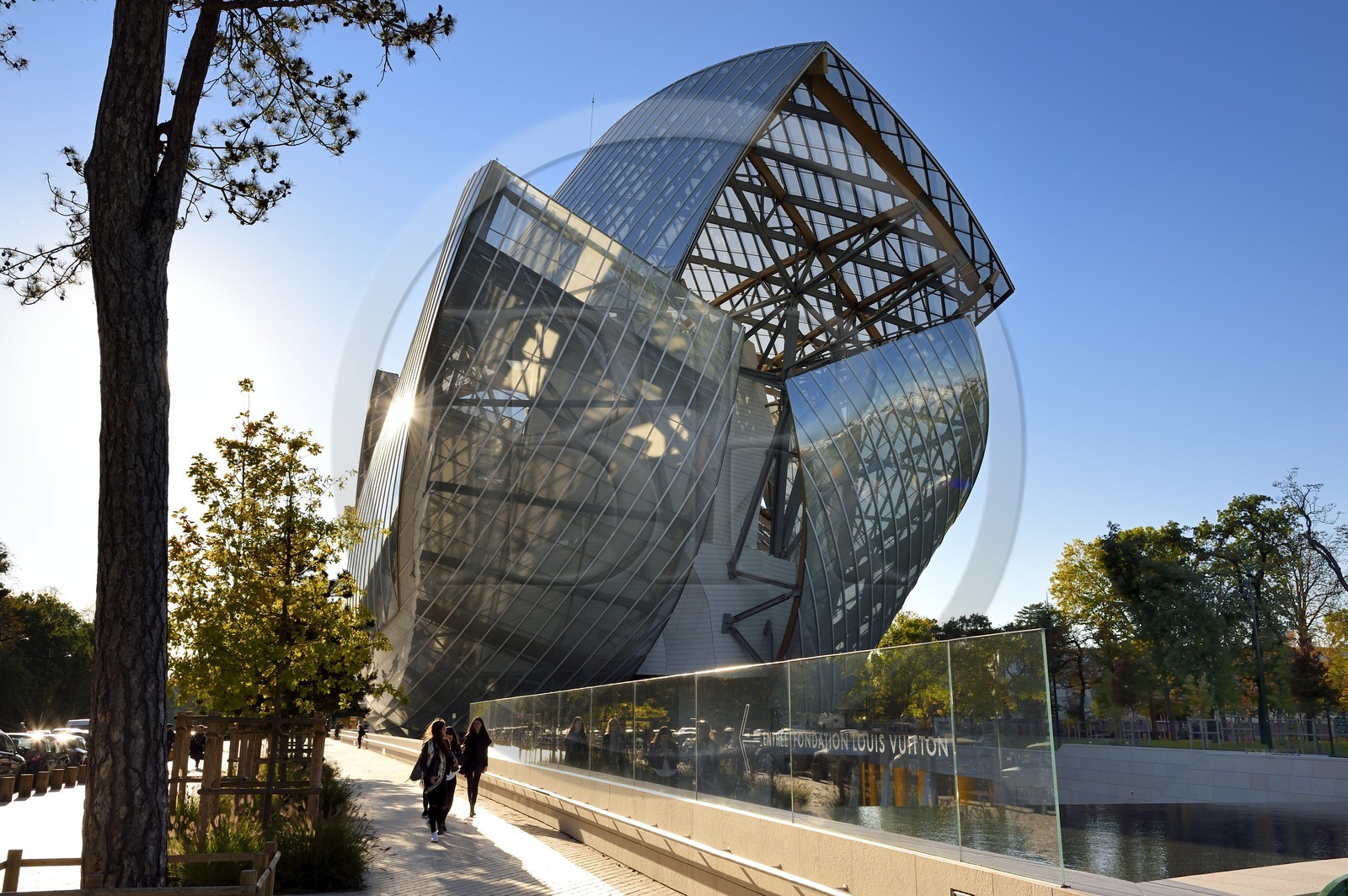 France, Paris (75), la Fondation Louis Vuitton de l'architecte Frank Gehry (Demande d'autorisation nécessaire avant publication)