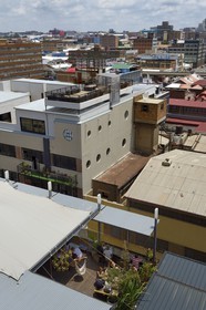 Afrique du Sud, province de Gauteng, Johannesburg, CBD (Central Business District), quartier de Maboneng, restaurant et bar The Living Room