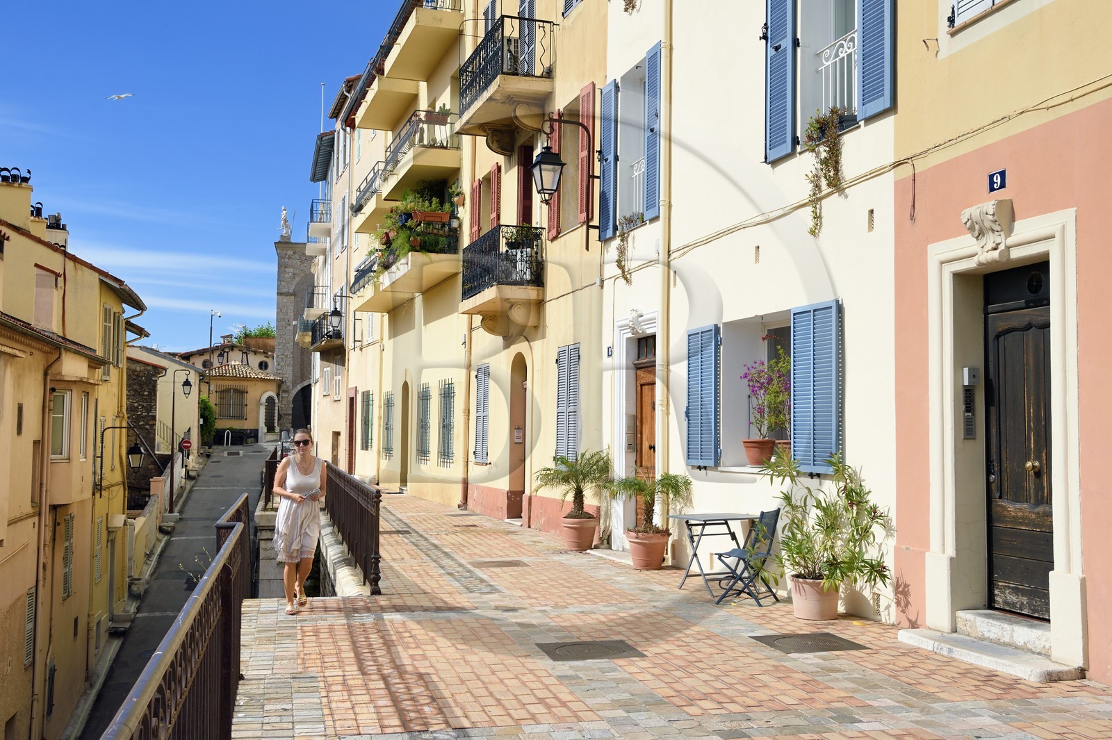 France, Alpes-Maritimes (06), Cannes, la vieille ville dans le quartier Le Suquet, première rue du Barri