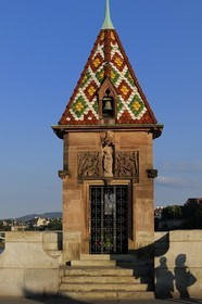 Switzerland, Canton Basel-Stadt, Basel, the Mittlere Brücke bridge crossing the river Rhine, the Käppelijoch where the death sentences were taking place during the Middle Age