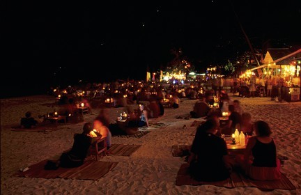 Thailand, Samui islands archipelago, Full Moon Party on Koh Pha-Ngan island, beginning of evening on Had Rin beach