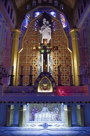 France, Alpes-Maritimes (06), Nice, l’église Notre-Dame-Auxiliatrice de style Art déco, l'autel