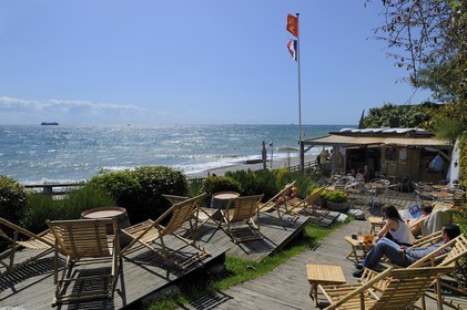 France, Seine-Maritime (76), la commune de Sainte-Adresse prolonge Le Havre par la côte