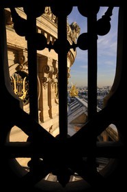 France, Paris (75), l'Opéra Garnier, les toits avec le coté d'une rotonde
