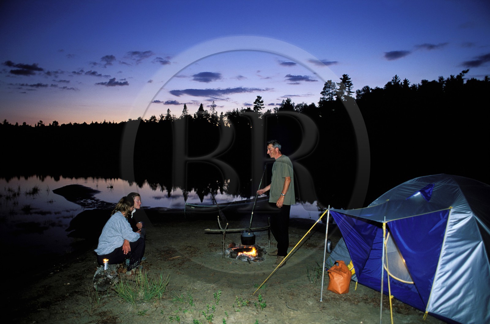 Canada, province de Québec, Réserve faunique de la Vérendrye, Grand Lac Victoria, thé et café au campement