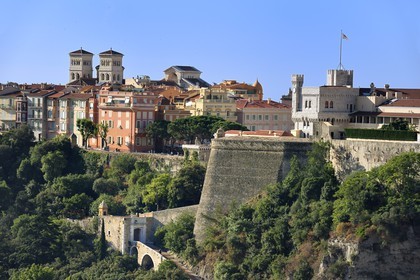 Principauté de Monaco, Monaco, les tours de la cathédrale, la rampe de la Major et le palais princier sur le Rocher