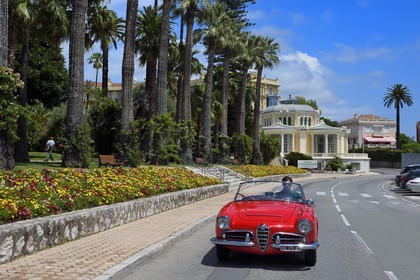 France, Alpes-Maritimes, Beaulieu-sur-Mer, collection convertible Alfa Romeo Giulietta on the Basse Corniche road