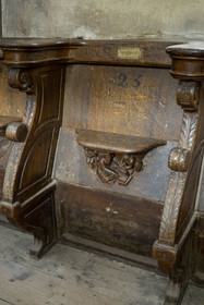 France, Yonne, Auxerre, Saint-Etienne Cathedral, sculpture of the seat of a stall representing the future bishop Jacques Amyot, still tutor to the children of Catherine de Medici