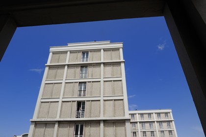 France, Seine-Maritime (76), Le Havre, Centre-ville reconstruit du Havre par Auguste Perret classé Patrimoine Mondial de l'UNESCO, immeubles Perret de la Porte Océane au bout de l'avenue Foch