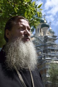 France, Alpes-Maritimes (06), Nice, l'archimandrite Alexandre (Elisov) recteur de la cathédrale orthodoxe russe Saint-Nicolas