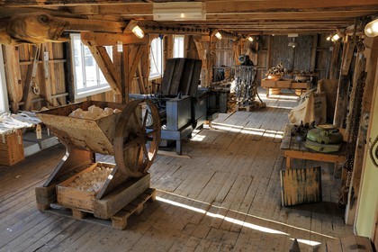 Norvège, Nordland, Iles Lofoten, commune de A (Å) à l'extrémité de Moskenesoy, musée de la pêche, ancienne salle de transformation de la morue