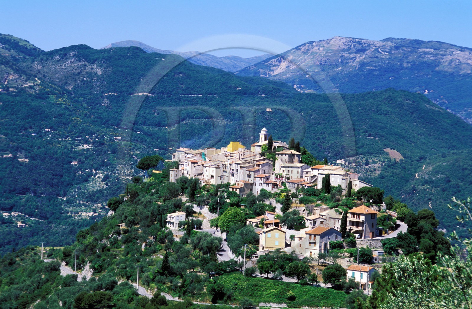 France, Alpes-Maritimes (06), le village perché de la Roquette-sur-Var France, Alpes-Maritimes (06), le village perché de la Roquette-sur-Var